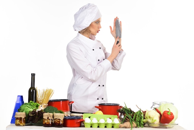 Kucharz przygotowujący potrawę